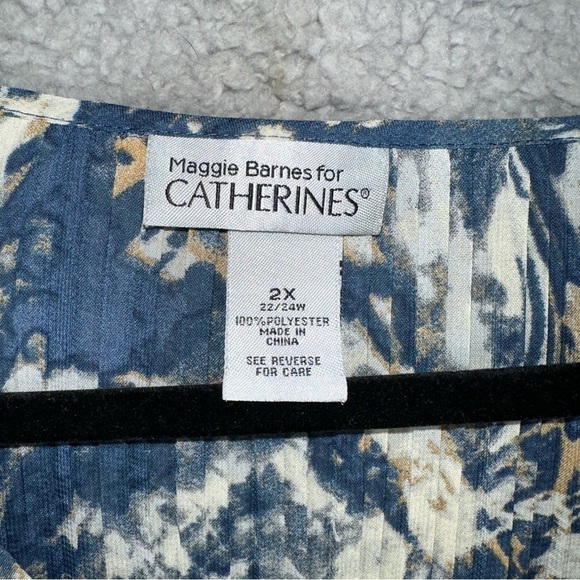 Maggie Barnes Top Womens 2X Blue Watercolor Catherine's Pleated Studded Tunic - Picture 2 of 10